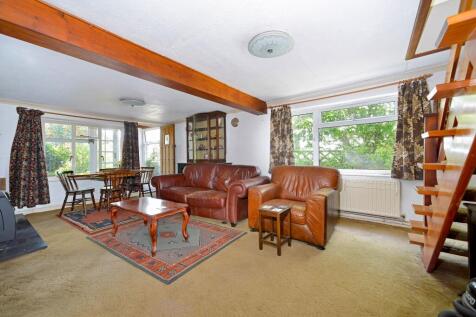 Sitting/Dining Room