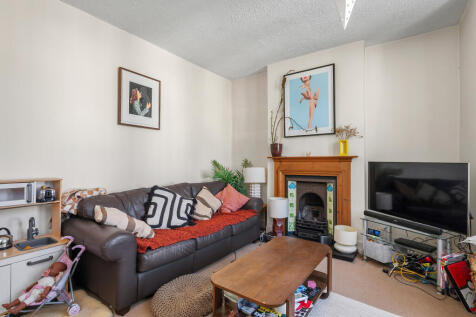 Kynaston Road, Enfield photo 3