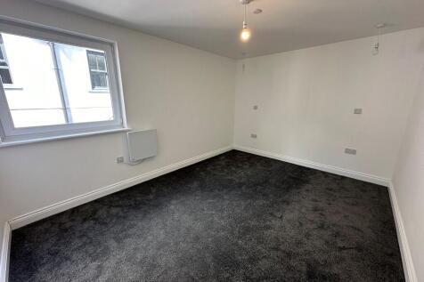Howfield Flats, High Street, Merthyr Tydfil photo 5
