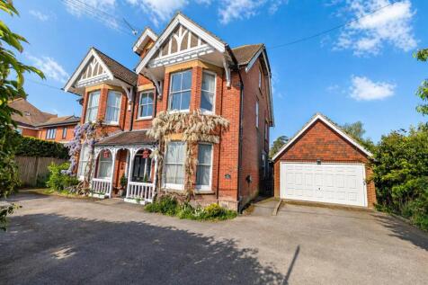 33 London Road - Front Shot.jpg