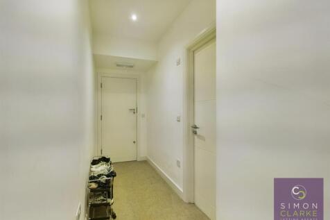 CAM03369G0-PR0089-STILL002.jpg