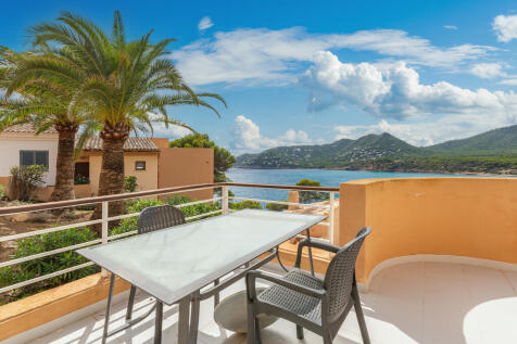 Balcony with enough space