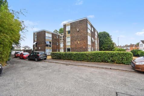 Flat 15, Vine Court, Burwood Road, Hersham, KT12 4AQ