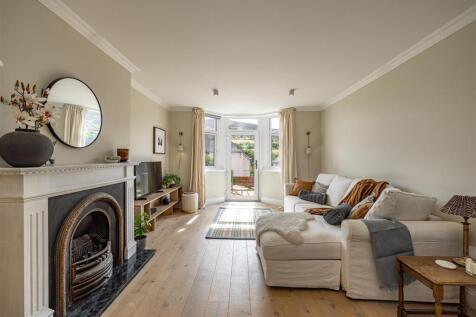41 Eildon Crescent Melrose 07.JPG