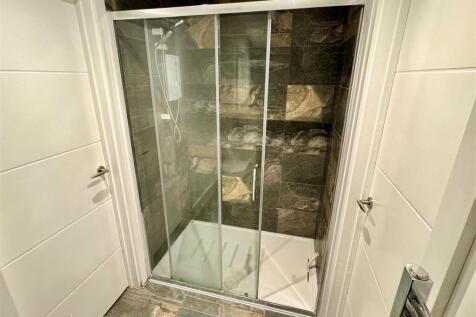 Sea View Bungalow Shower Room