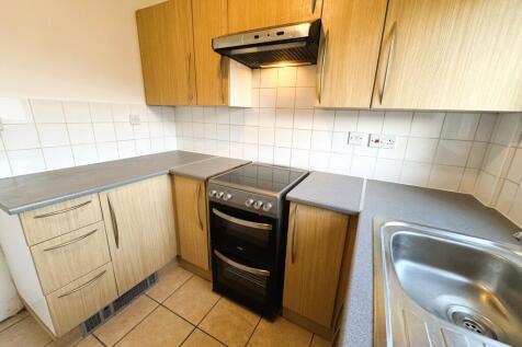 Weavers Crofts, Melksham, SN12 photo 4