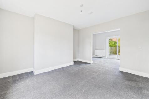 Gainsborough Crescent, Gateshead photo 3