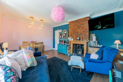 Southampton, SO18 - property photo