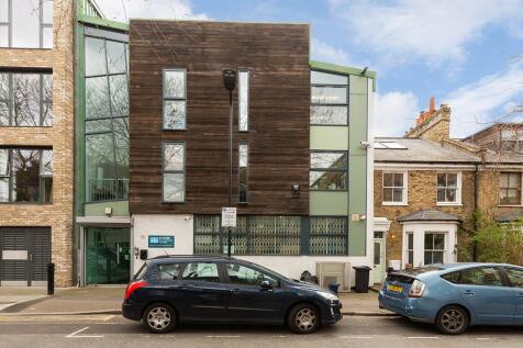 18-20 london Lane-35.jpg