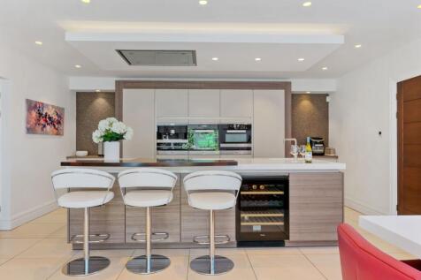 Kitchen/ Breakfast Room