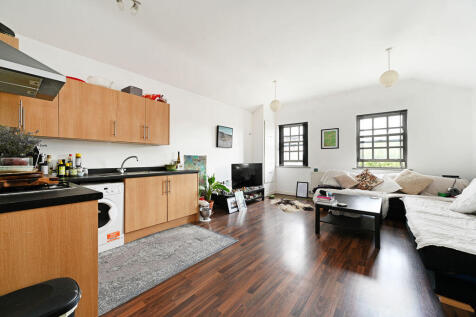 Kitchen/Living Area
