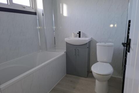 20-11-2025  16-14-40 Bathroom1 T202511210955.jpg