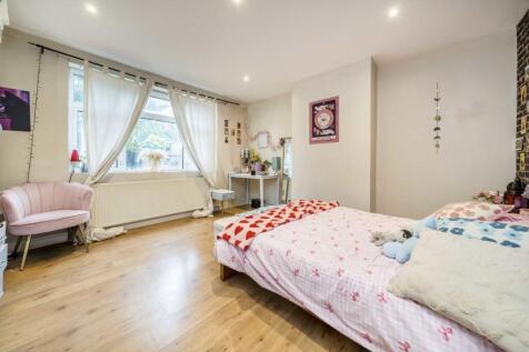 Cedar Grove, Ealing photo 4