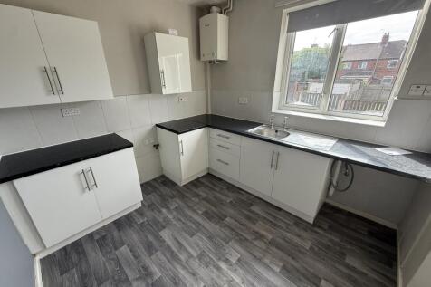 Newstead Drive, Fitzwilliam, Pontefract, West Yorkshire, WF9 photo 3