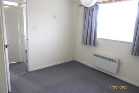 Javelin Close, Duston, Northampton photo 5