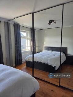 Master Bedroom 4 Wardrobe Mirror Panels