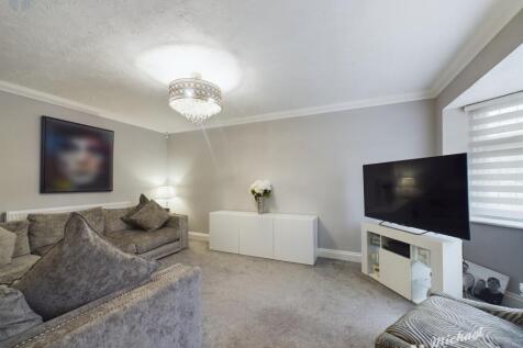 CAM03218G0-PR0104-STILL001