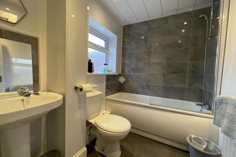 Large Double Room, Rectory Road, Saltwell, Gateshead photo 4