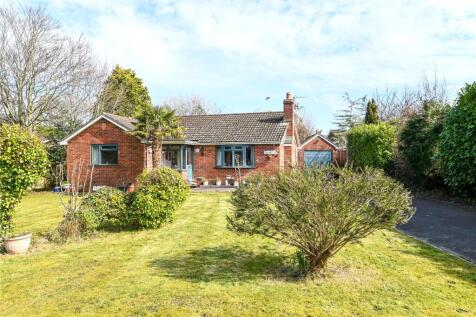 Lymington, SO41 - property photo