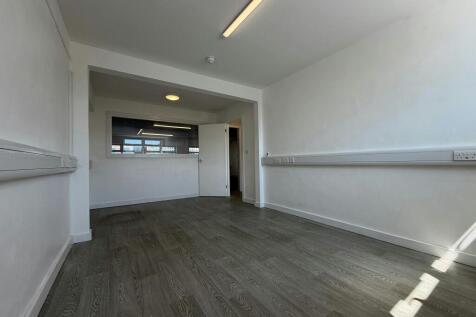 Side Office i.jpg