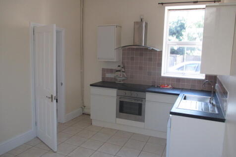 Kitchen 2.JPG