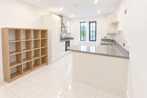 4 Mayfield Court, Cherry Lane, Lymm, Warrington photo 3