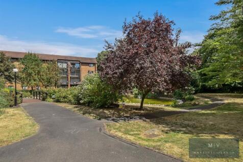 Campion Close 13 MV-15.jpg