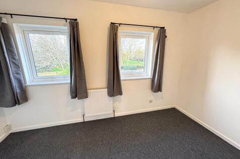 Weavers Crofts, Melksham, SN12 photo 5