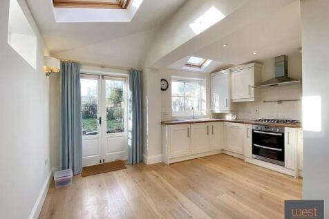 Larkhill, Wantage photo 3