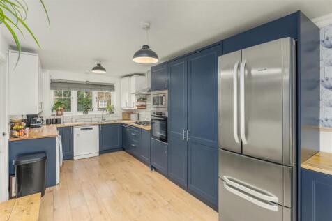 30 Nickling Road, Banbury-8.jpg