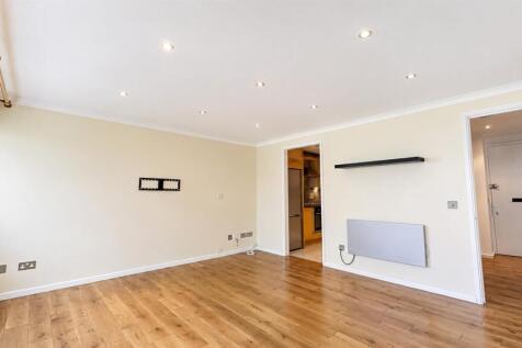 31 Savoy Court 8.jpg