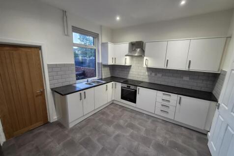 Whiteacre Road, Ashton-Under-Lyne photo 5