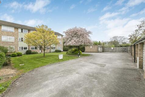 13 Fairview Court Grounds 1.jpg