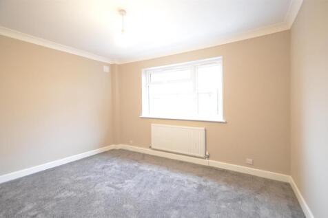 bedroom 2 .jpg