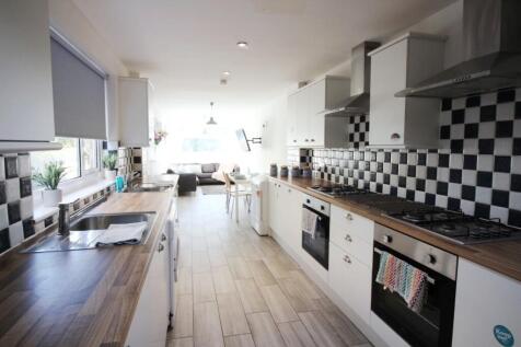 Flora Street, Cathays photo 3