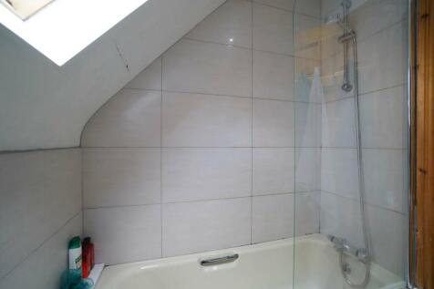 Bathroom 2.1.JPG