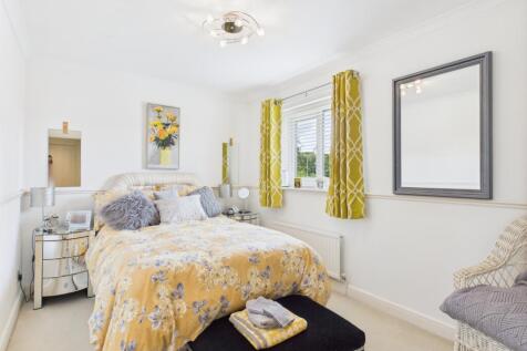 CAM03729G0-PR0056-STILL042