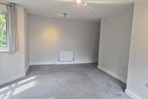 Griffin Court, Gillingham photo 5