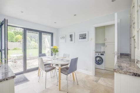 43 Wheeler Avenue, HP10 8EB-8.jpg