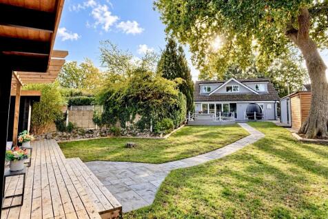 5 bedroom detached chalet the grove verwood