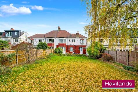 Woodland Way N21 3PY-7.jpg