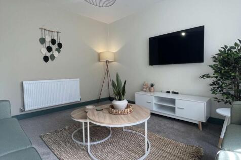 Livingroom2.jpg