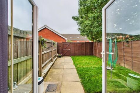 CAM02023G0-PR0173-STILL011