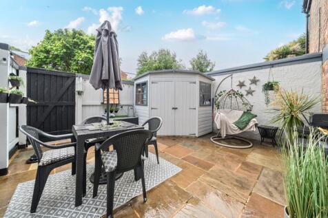 EweMove Harrogate Courtyard