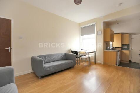 (£125pppw) Bolingbroke Street, Heaton, Newcastle Upon Tyne,NE6 photo 2