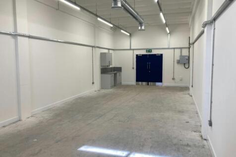 Unit 28 Armitage kitchette.jpg