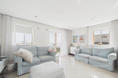 3 honeycombe lounge 