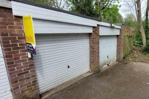 Garage 24, Enderley House, Auckland Road (access off Sylvan Road) Upper Norwood ,London, SE19 2RT