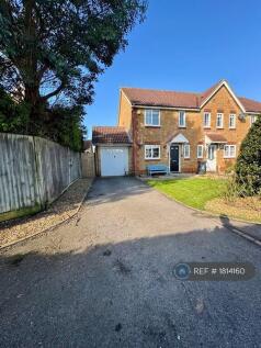 End Terrace House With Garage