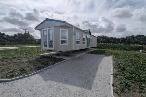 2 Bedroom Park Home for Sale